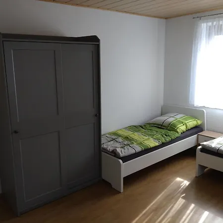 Gaestezimmer M. Schubert 公寓 *